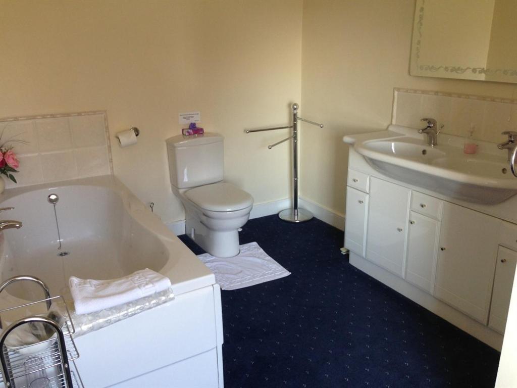 Double-gate Bed & Breakfast